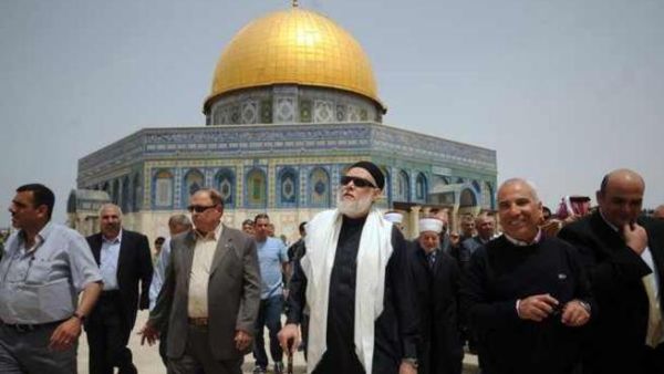 عودة المفتي للقاهرة في محاولة منه لتدارك ردود الأفعال الغاضبة حول زيارته القدس
