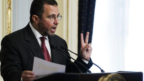  اعتقال رئيس الوزراء المصري السابق 