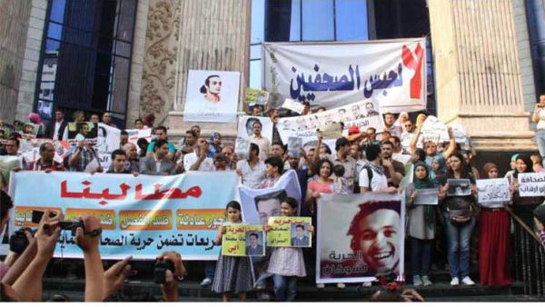 جانب من الاحتجاجات أمام نقابة الصحفيين المصريين