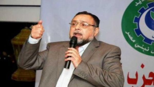 الصحافي والمعارض السياسي مجدي أحمد حسين