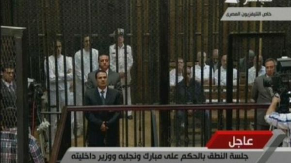 البرعى يؤكد أن الحكم على الرئيس السابق مبارك ونجليه وستة من معاونيه هو حكم سياسي