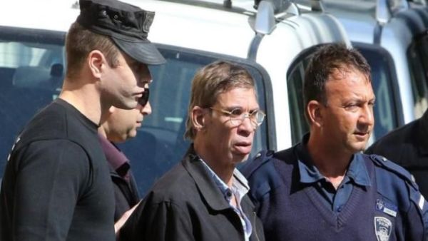 نبيل صادق المتهم بخطف طائرة عام 2016 وتحويل مسارها الى قبرص