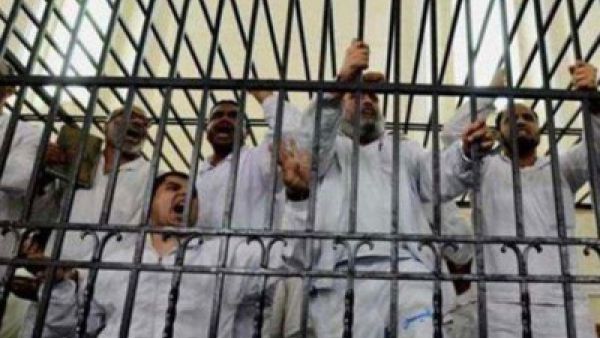 معاقبة 117 متهمًا من معارضي السلطات المصرية بالسجن لمدد تتراوح ما بين 5 إلى 10 سنوات