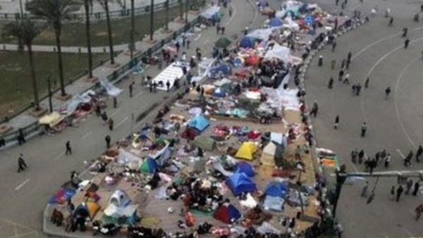 مخيم للمتظاهرين في ميدان التحرير