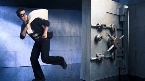 سطو مسلح على بنك التنمية والائتمان الزراعي المصري