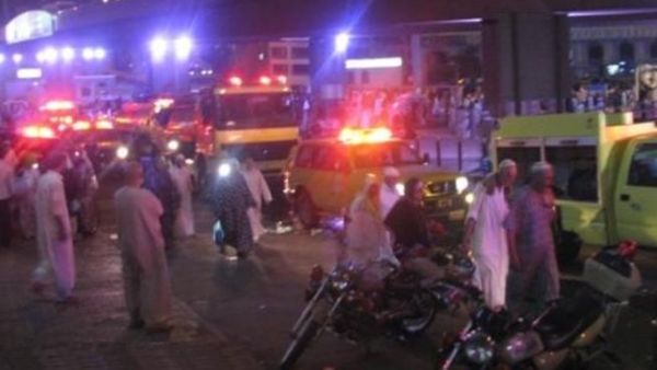 (الألتراس) حطّموا مدخل مقر الصحيفة تماماً