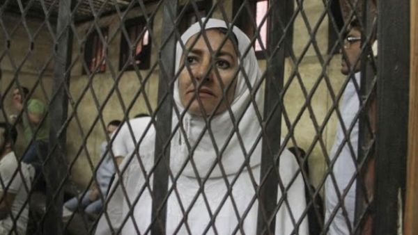 ياسمين النرش، المعروفة إعلاميا بـ”سيدة المطار” 