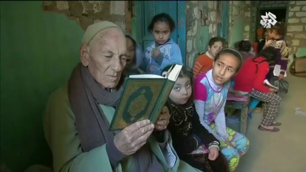 The eighty-year-old has taught the Quran for decades (screenshot)