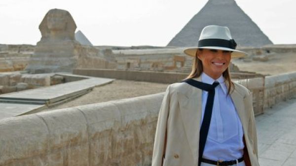 Melania Trump visits the Giza Pyramids and sphinx on Oct. 6, 2018. (AUL LOEB/ AFP)