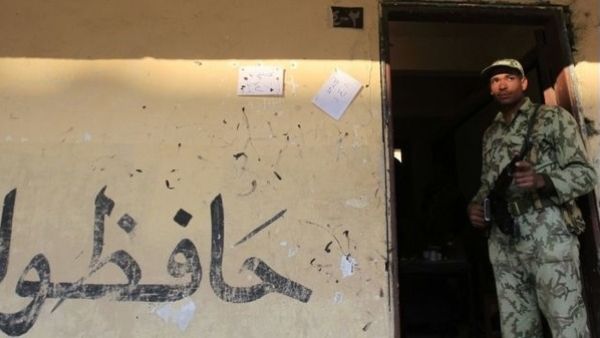  أجهزة الأمن تلقت إخطارا عاجلا بمحاولة اقتحام سيارة مفخخة