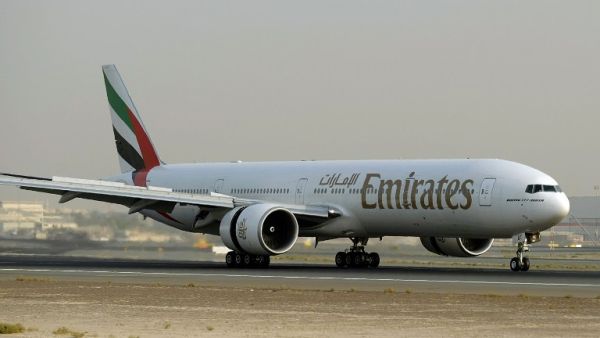  This file photo taken on July 29, 2008 shows a US made Boeing 777-300ER, owned by Dubai carrier Emirates, taking off from Dubai airport. (AFP/Marwan Naamani)