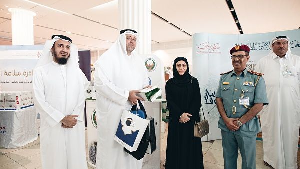يقوم صندوق الإمارات الإسلامي الخيري في المصرف بتقديم مساهمات تعود بالنفع والفائدة على أفراد المجتمع.
