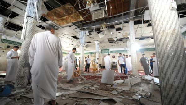 Debris inside the Shiite Imam Ali ibn Abi Talib Mosque in Saudi Arabia's Eastern Province, where a suicide bomber killed 21 people in an attack claimed by Daesh.  (AFP/File)
