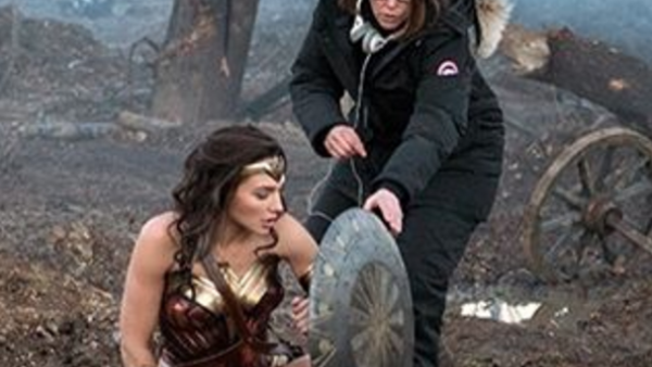 Gal Gadot shows that Wonder Woman is strong and hot! (Instagram/Gal Gadot)