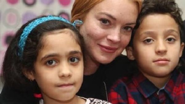 "Lohan listened to the man's life story and began to sob," Boynukalin said, adding that Hollywood’s awareness of the Syrian crisis is crucial. (EPA/Sultanbeyli Municipality Press Office)