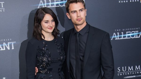 Shailene Woodley ('Tris') and Theo James ('Four') on the red carpet. (AFP/Mark Sagliocco)
