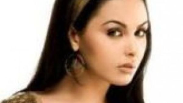 الفنانة ميس حمدان