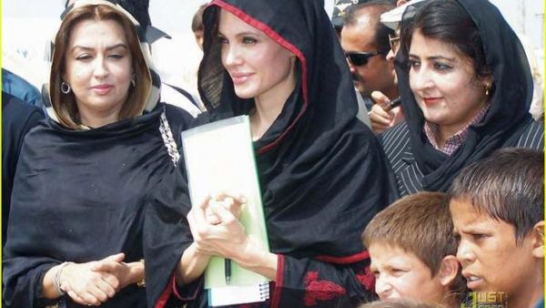 Angelina Jolie in Pakistan (photo courtesy of www.justjared.com)