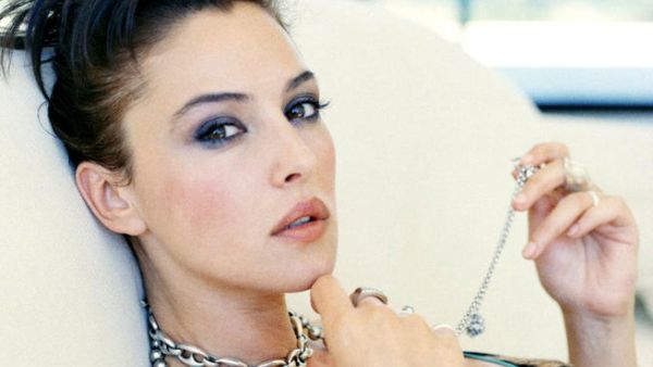 الممثلة الإيطالية مونيكا بيلوتشي
