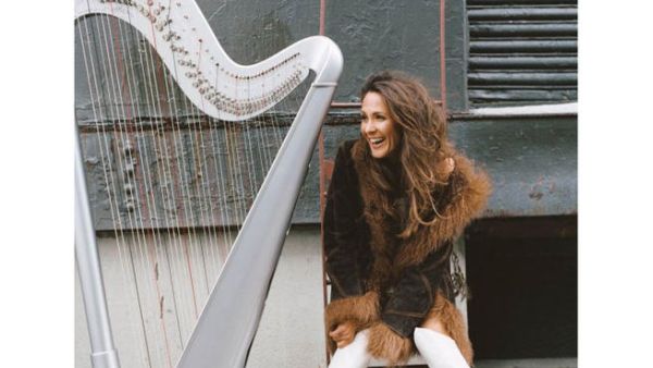 Harpist Shelley Frost opened up the coolest place to chill in Dubai. (Image: thefridgedubai)
