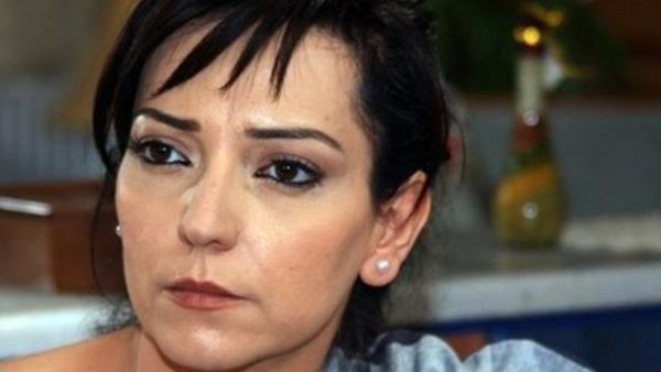 الفنانة أمل عرفة