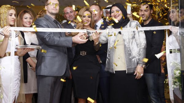 الفنانة ديانا حداد في افتتاح أكبر فروع الماركة التجميلية العالمية OROGOLD في دولة الكويت