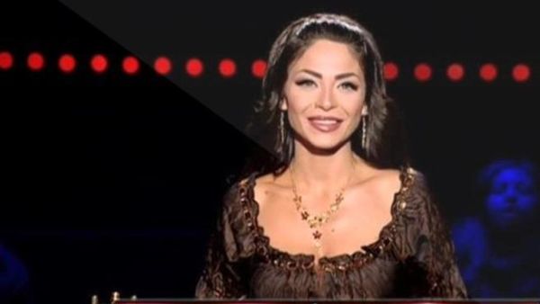 الفنانة دوللي شاهين