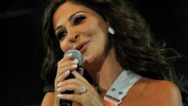 الفنانة اليسا