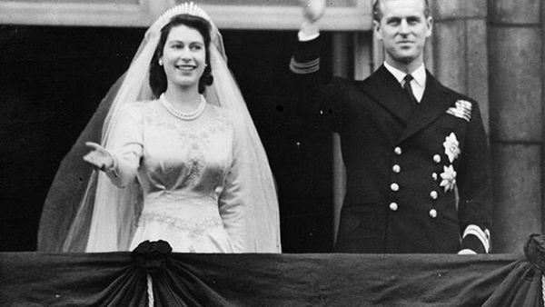 الملكة إليزابيث والأمير فيليب الملكة إليزابيث والأمير فيليب