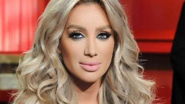 الفنانة اللبنانية مايا دياب