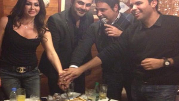 محمد كريم يحتفل بعيد ميلاده وسط نجوم "ذا فويس"