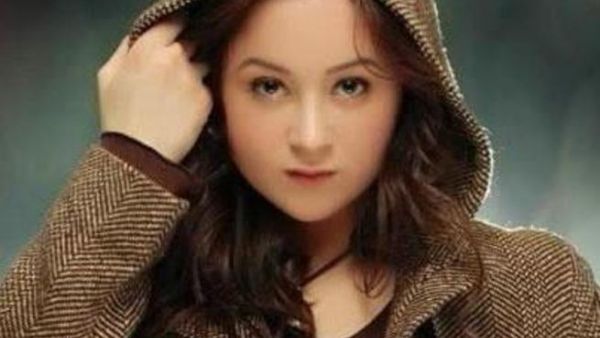 الفنانة الشابة مي نور الشريف