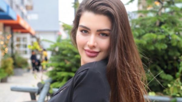 الفاشنيستا الكويتية روان بن حسين