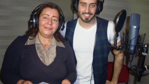 سعد رمضان مع والدته