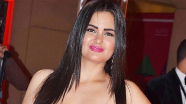 الفنانة المصرية المثيرة للجدل سما المصري