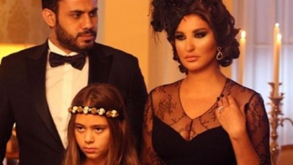 الفنانة شذى حسون والفنان عبدالله بو شهري والطفلة السا