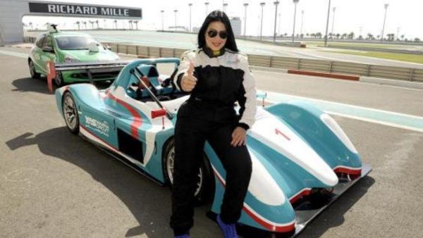 الفنانة سمية الخشاب