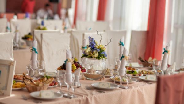 4 نصائح تساعدك في اختيار ألوان زينة زفافك