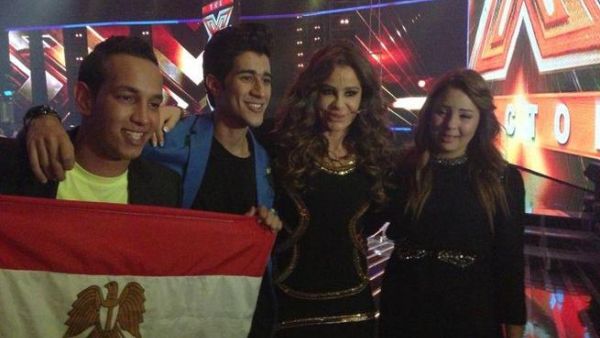 فريق الـ  young pahroz مع الفنانة كارول سماحة