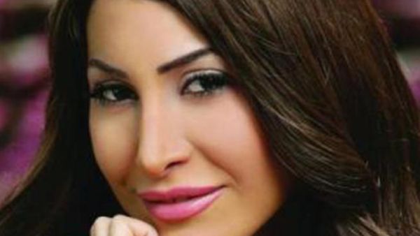 الفنانة يارا