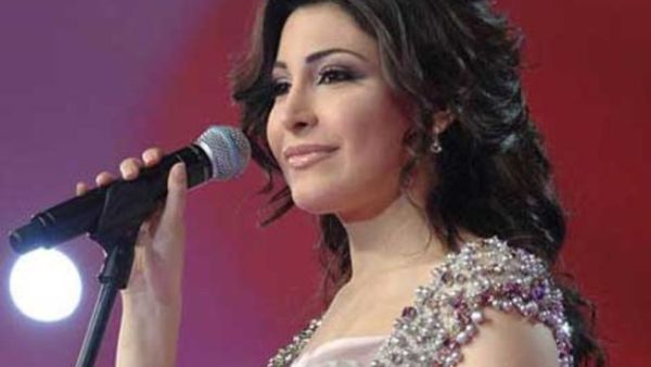 الفنانة اللبنانية يارا