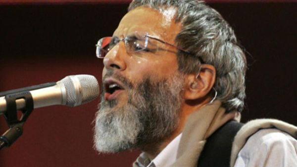 المغني البريطاني كات ستيفنز الذي غير اسمه إلى يوسف إسلام