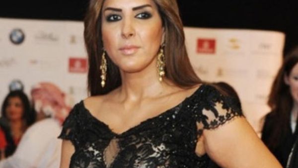 الفنانة البحرينية، زهرة عرفات