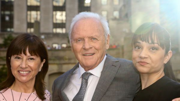 Anthony Hopkins with his wife Stella on the left. (Debby Wong / Shutterstock.com)