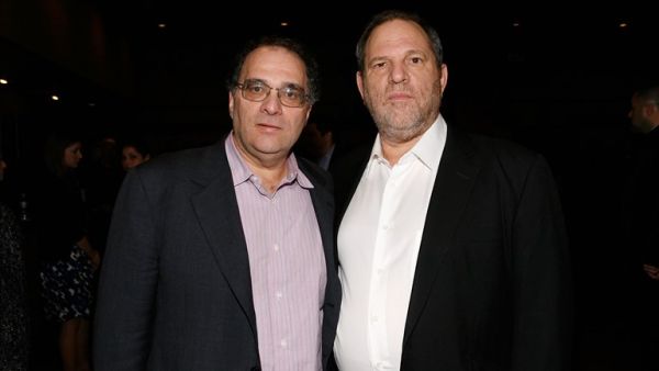Bob and Harvey Weinstein. (Mark VON HOLDEN / GETTY IMAGES NORTH AMERICA / AFP)