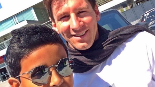 Messi seems happier than Money Kicks there. (Instagram / rsbelhasa) Messi seems happier than Money Kicks there. (Instagram / rsbelhasa)
