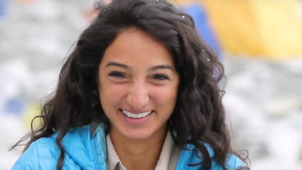 Raha Moharrak, snow in her hair. (YouTube)