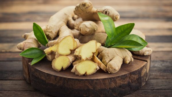 يساعد الزنجبيل المطحون على حل مشاكل اضطرابات المعدة