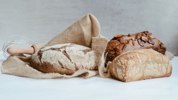 الجلوتين هو الاسم العام للبروتينات الموجودة في بعض الحبوب