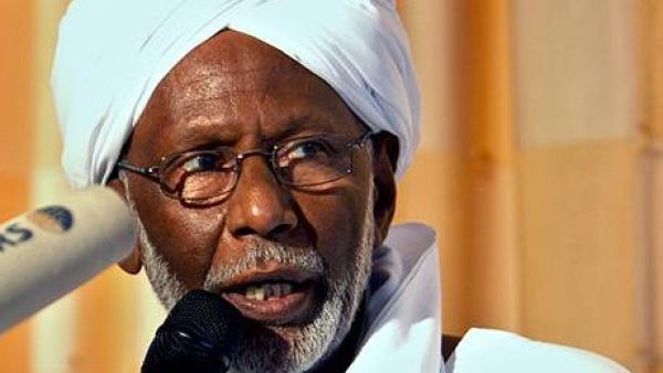 السودان.. "حزب الترابي" يعقد أو مؤتمر له بعد عام من وفاة زعيمه
